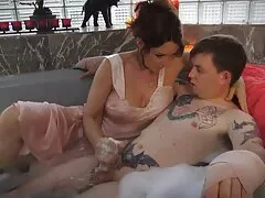 Cliente videos gais caseros adolescente natural en la mesa.