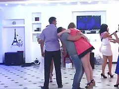Solo la masturbación profunda mamadas gays caseras satisfizo.
